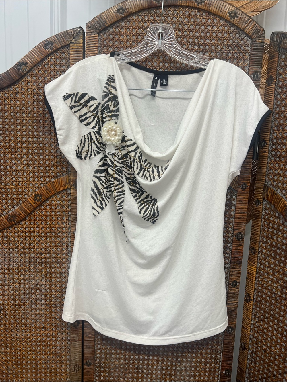 Azi jeans top small black white beaded